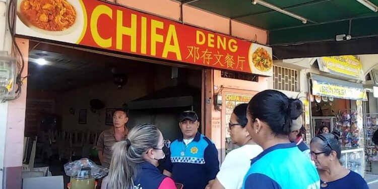 Chifa clausurado al encontrarse feto de animal y alimentos dañados