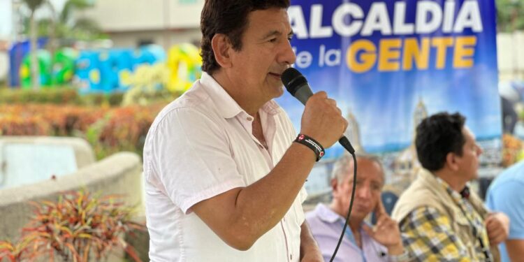 Alcalde de Pasaje Jovanny Coronel dirigió minga y conversatorio en parroquia Progreso