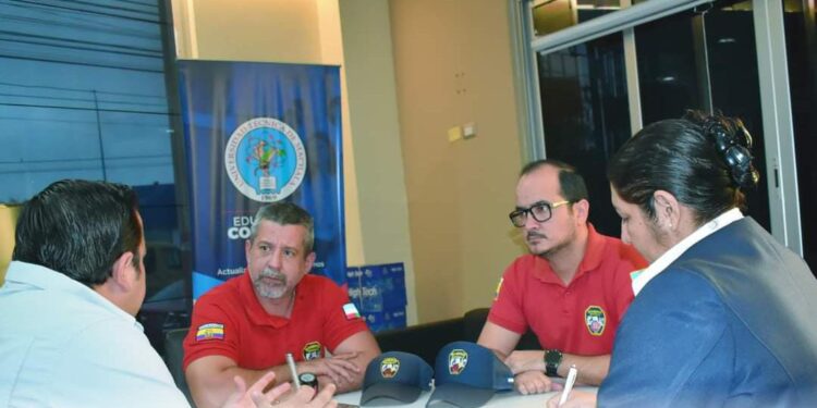 Bomberos de Machala intercambiaron capacitaciones con la UTMACH