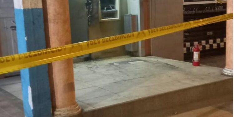 Delincuentes intentaron llevarse un cajero en Mocache