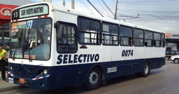 Por no dejarse robar chofer de bus fue asesinado a golpes