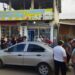 Pareja de delincuentes le robaron un carro a un taxista informal