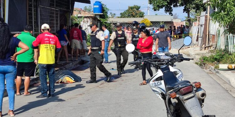 En un carro blanco llegaron los asesinos