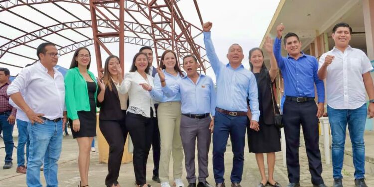 Prefectura de El Oro y Senescyt firman convenio en apoyo a la educación en Huaquillas.