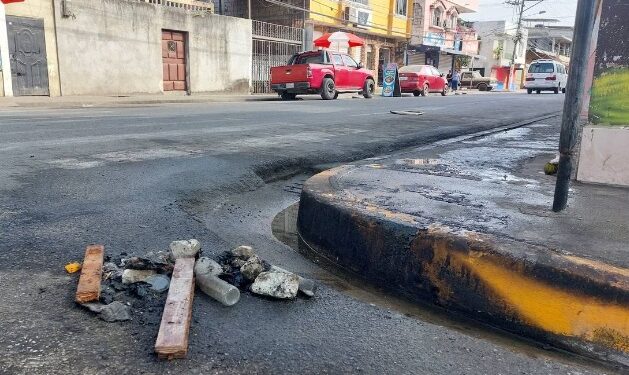 Moradores intentaron apagar un cuerpo que se incendiaba