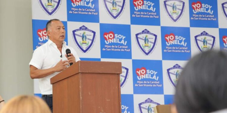 Prefectura de El Oro empodera a estudiantes con talleres de liderazgo juvenil y campaña contra la violencia