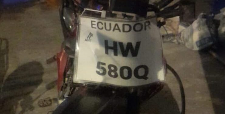 Extranjero detenido cuando conducía una moto robada