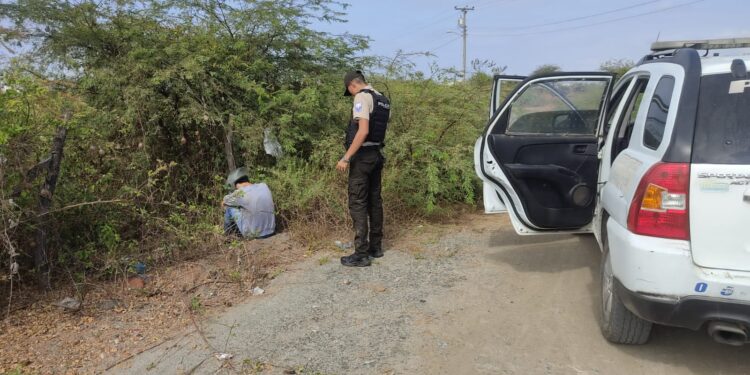 Sujetos armados y encapuchados secuestraron a un hombre