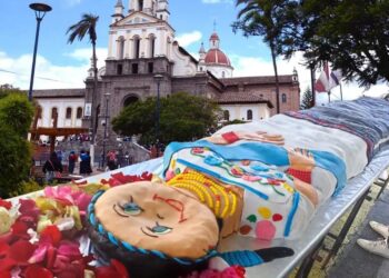 Preparativos en Cotacachi para romper Récord Guinness con la guagua de pan más grande del mundo