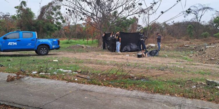 Hallaron dos cuerpos maniatados y con las cabezas cubiertas con fundas