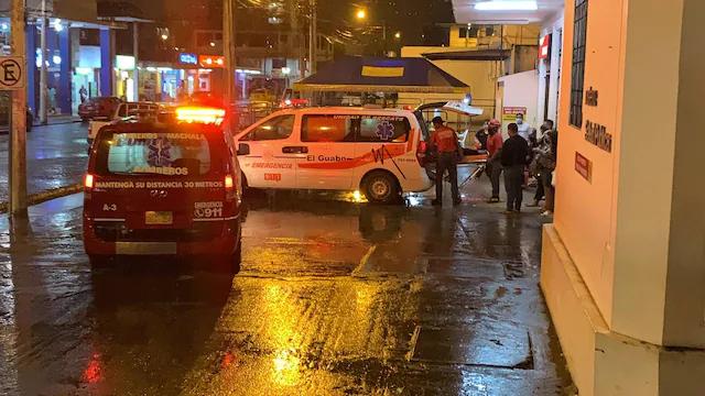 Dos heridos al ser atacados por antisociales que quisieron entrar a una casa
