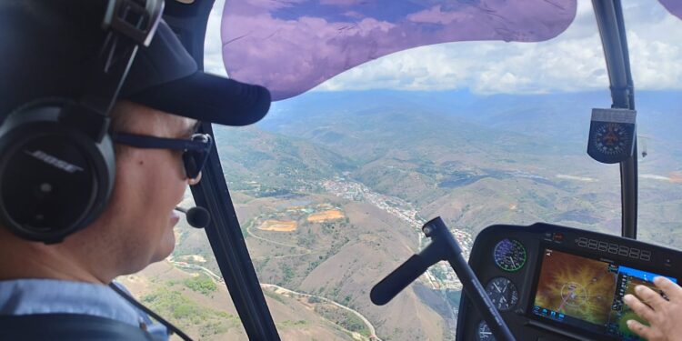 Gobernador viajó en su helicóptero privado para constatar explosión de polvorín