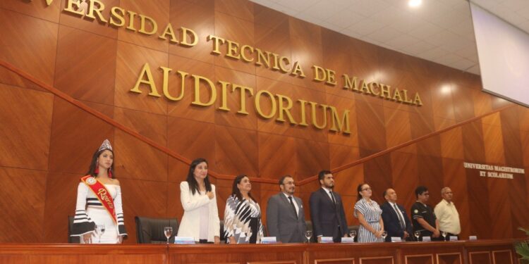 Facultad de Ciencias Químicas y de la Salud celebró 53 años de creación