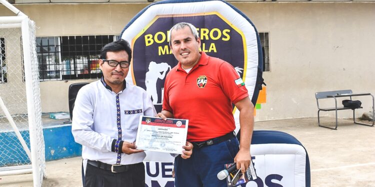 Charla de “Manitos sin pólvora 2023” en la U.E.C. Kichwakunapa Amauta Yachay.