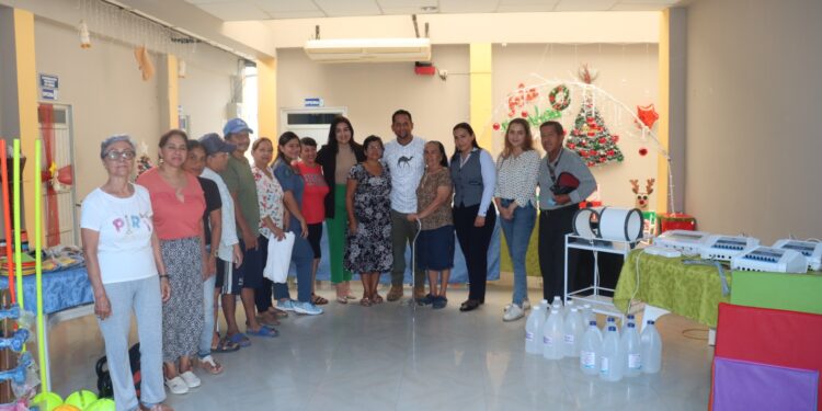 Entrega de equipos de fisioterapia a la Unidad de Servicio Social «Dra. Marlene Nieto de Espinoza»
