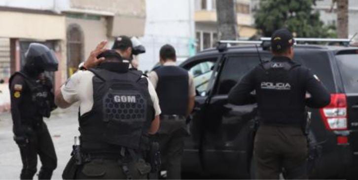 Sicarios acribillan a hombre en Guayaquil