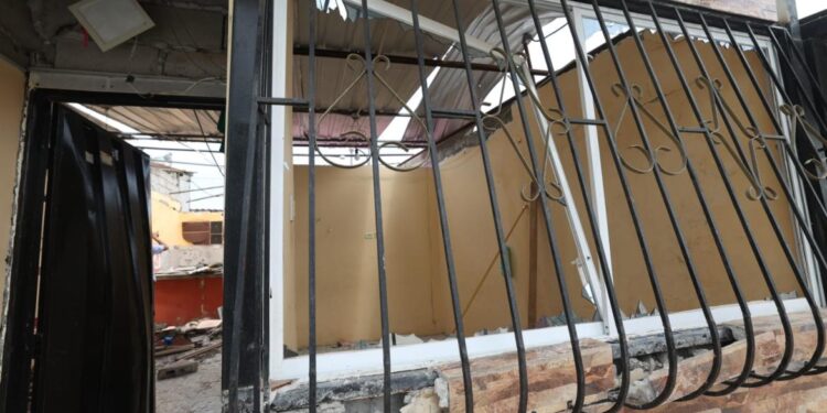 Explosión de juegos pirotécnicos en una vivienda dejó un muerto