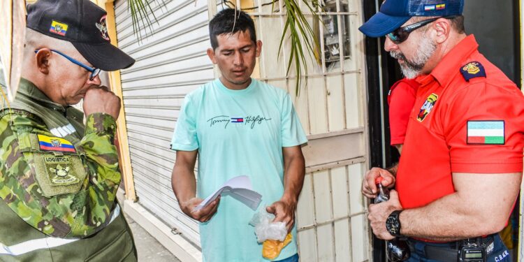 Bomberos Machala efectúe operativos para el control de la venta de pirotecnia
