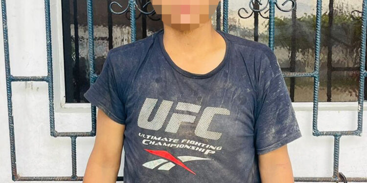 Estaba escondido en el techo de la vivienda que había entrado a robar
