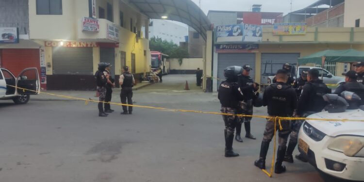 Asesinado en una cooperativa de transporte