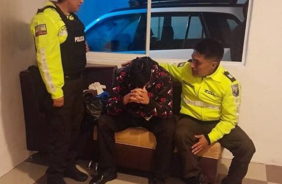 El suboficial Alberto Gómez fue rescatado con vida