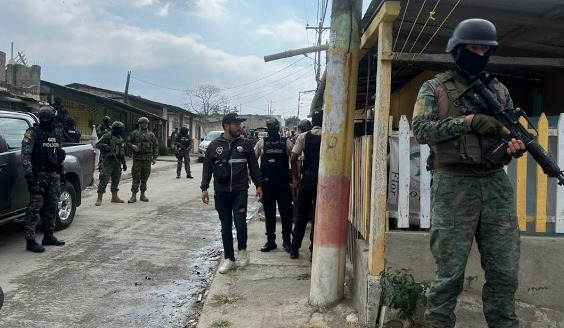 Tres reos que fugaron en Esmeraldas vuelven a custodia