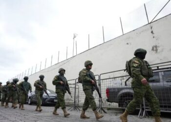 Bolivia se moviliza en la búsqueda del prófugo ‘Fito’, líder criminal ecuatoriano