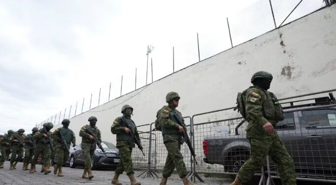 Bolivia se moviliza en la búsqueda del prófugo ‘Fito’, líder criminal ecuatoriano