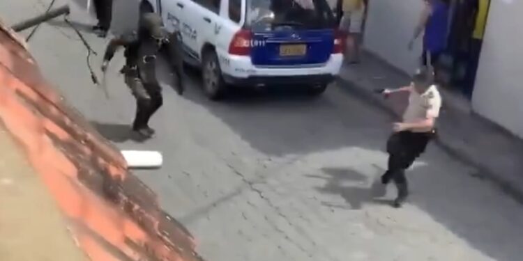 Un «samurái gringo» intenta hacer justicia por mano propia