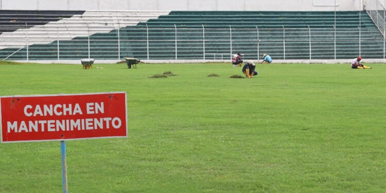 FEDEORO continúa trabajos en la cancha del 9 de Mayo