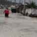 Fuerte lluvia y granizo colapsan calles de Saquisilí dejando barrios convertidos en ríos