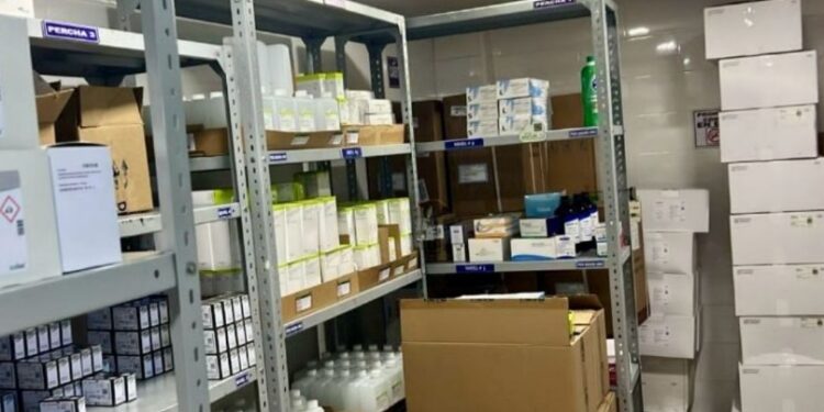 16 personas son procesadas por presunta venta de medicamentos caducados