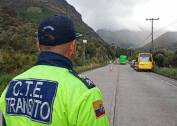 Agente de tránsito que pidió 200 dólares a un conductor fue sentenciado a 5 años de cárcel