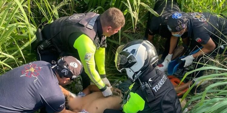 Motociclista herido tras ser impactado por un tráiler