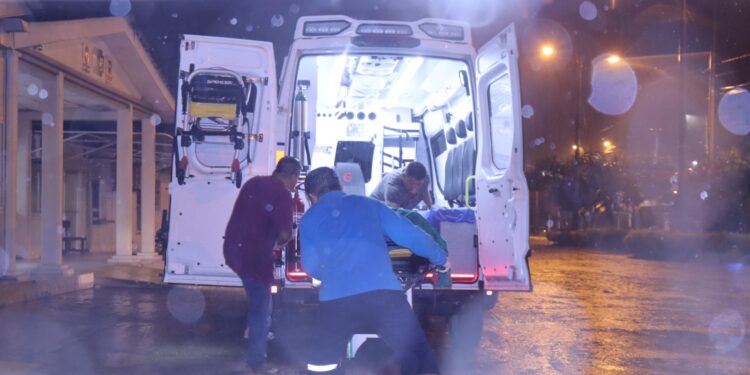 Menor de edad gravemente herido en un triple choque