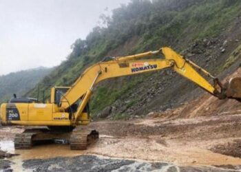 Deslizamientos en vía Cuenca-Molleturo se contendrán con muro provisional
