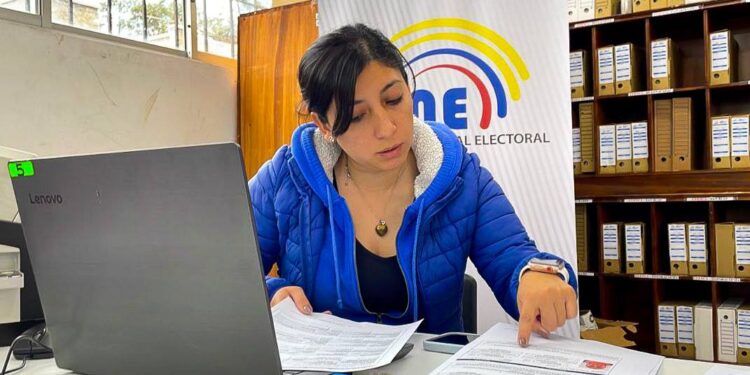 CNE inicia periodo de inscripción para campaña electoral del Referéndum y Consulta Popular 2024