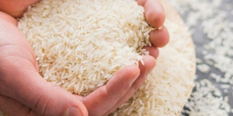 Detectan arsénico en productos de arroz y agua embotellada en Ecuador
