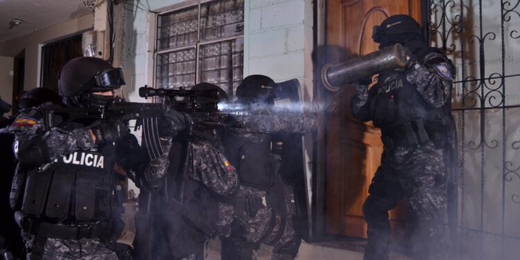 Operación policial en el sur de Guayaquil termina con la muerte de líder delincuencial