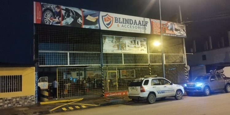 Hallaron artefacto explosivo en local comercial de Machala