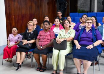 Gobernador de El Oro reconoció la labor social de cinco mujeres orenses, en su Día Internacional
