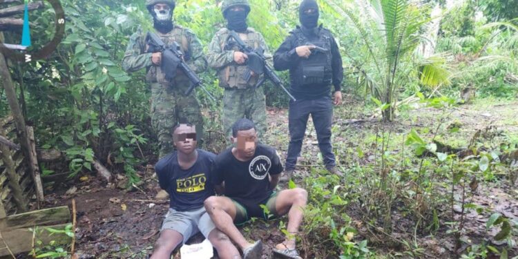 Tres presuntos miembros de banda delictiva fueron detenidos en Esmeraldas