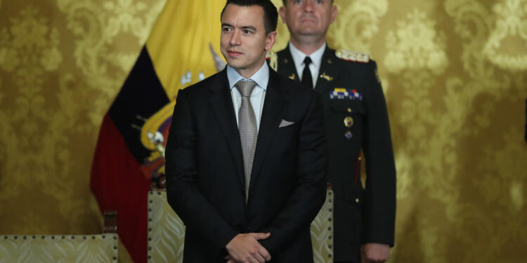 Un Alcalde y ocho Prefectos de Ecuador ganan más que el presidente Daniel Noboa.