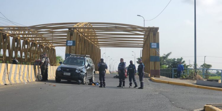 Asaltantes sufrieron accidente cuando escapaban
