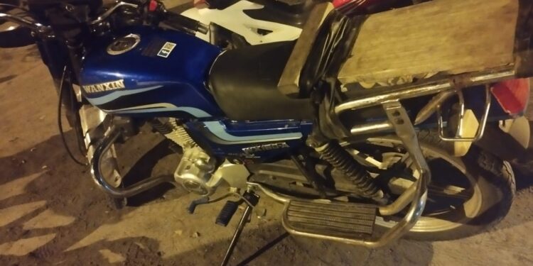 Para no ser detenido abandonó una motocicleta robada