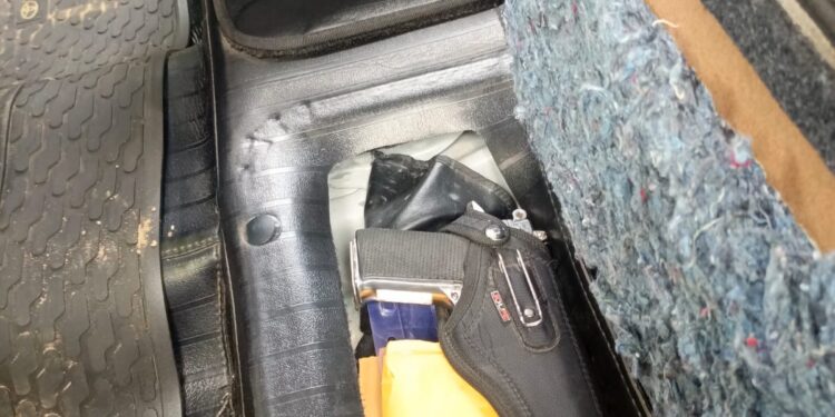 Detienen a extranjero con arma de fuego en Huaquillas