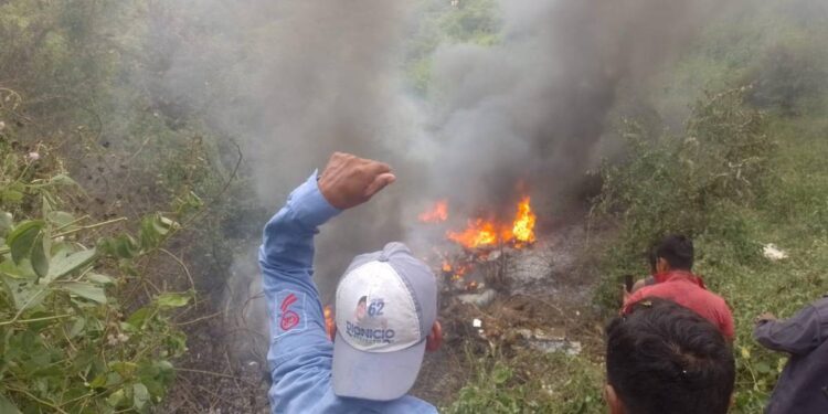 Dos muertos al estrellarse un helicóptero de la Marina