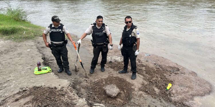 Encontraron una osamenta humana a orillas del río Jubones