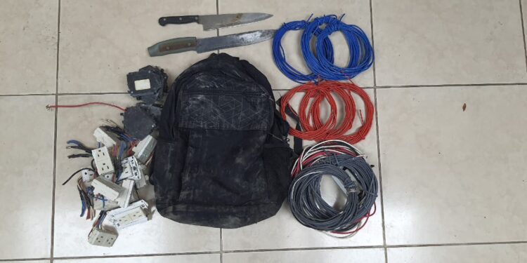 Sujetos que habrían estrado a robar a un local comercial con prisión preventiva