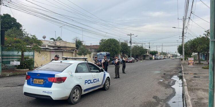Cuando intentaba robar ciudadanos lo capturaron y castigaron